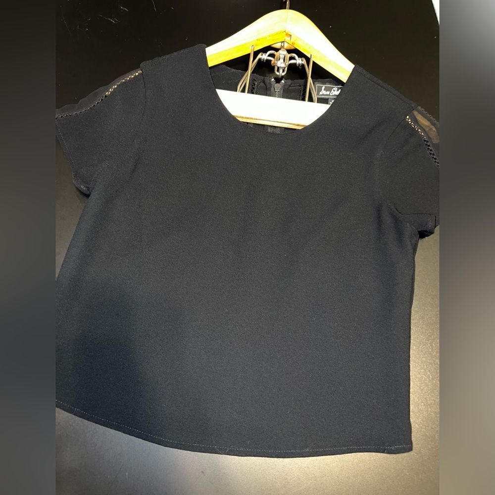 Sam Edelman Solid Black Back Zip Crop Top Size Xs… - image 3